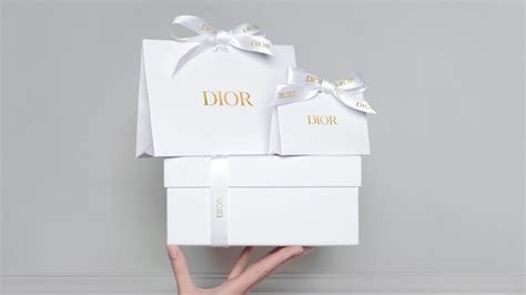 Art of Gifting: the Savoir Faire of Dior Gift Box Wrapping .